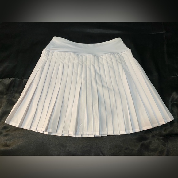 Vital Life Pleated Skirt W/Pockets White Size Small Flaw from Shown In Photo New - Picture 2 of 15